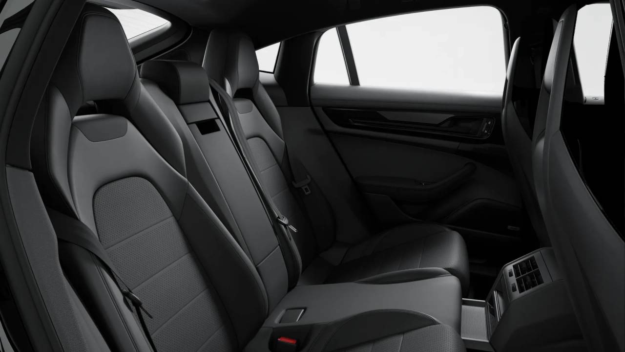 Thumbnail: 2026 Porsche Panamera - 11