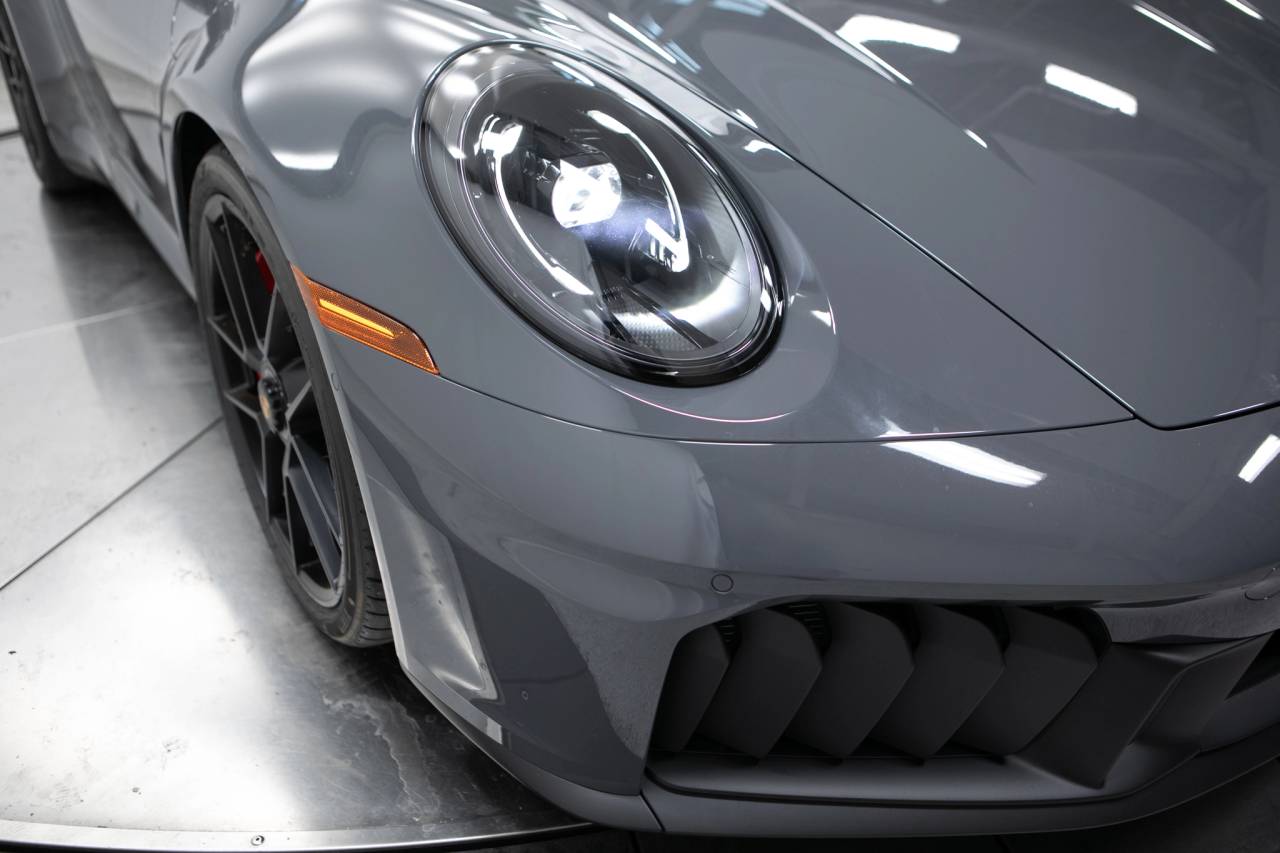 Thumbnail: 2026 Porsche 911 - 12