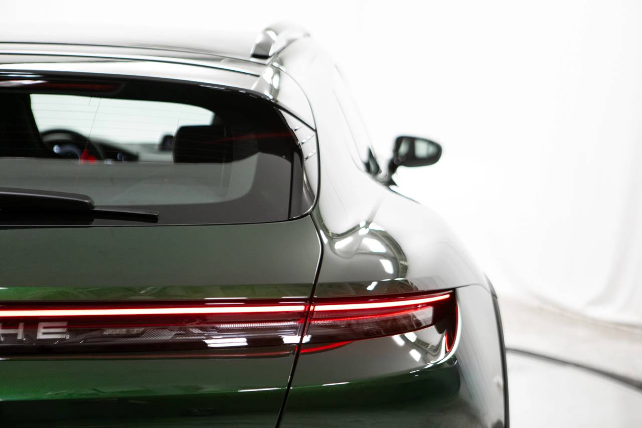 Thumbnail: 2026 Porsche Taycan - 18
