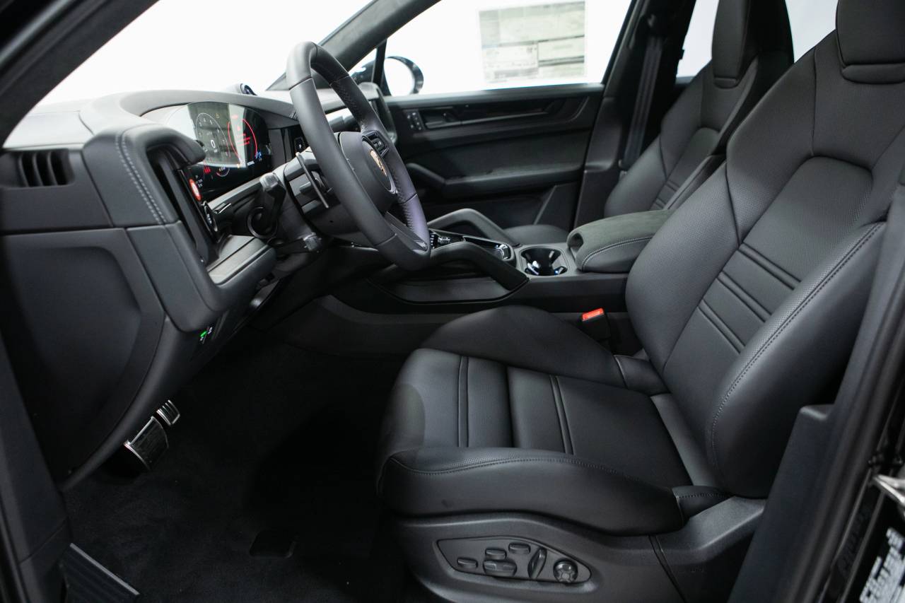 Thumbnail: 2026 Porsche Cayenne - 23