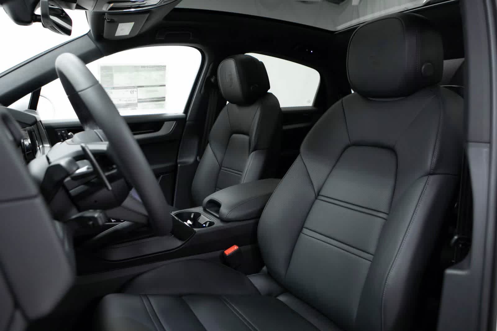 Thumbnail: 2025 Porsche Cayenne - 5