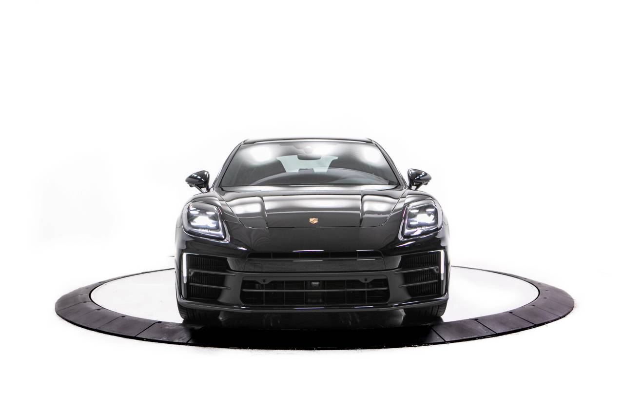 Thumbnail: 2026 Porsche Panamera - 10