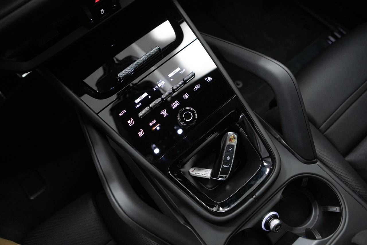 Thumbnail: 2026 Porsche Cayenne - 27