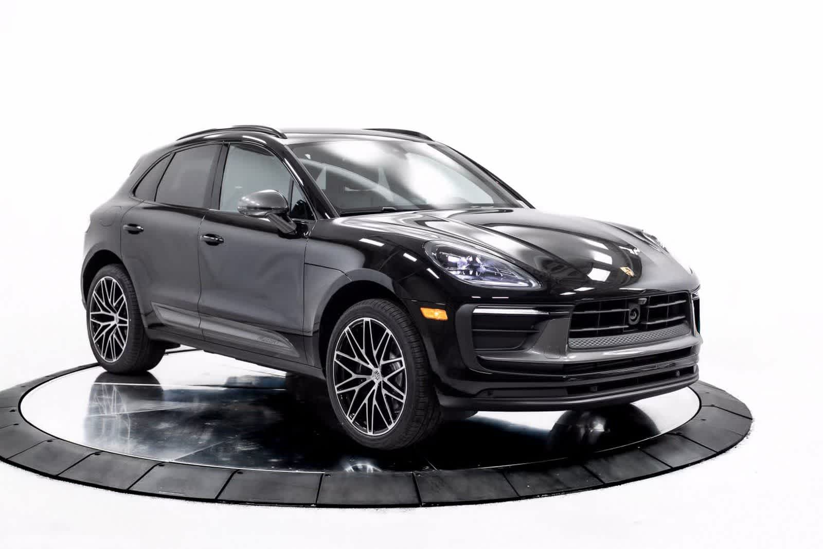 Thumbnail: 2025 Porsche Macan - 9