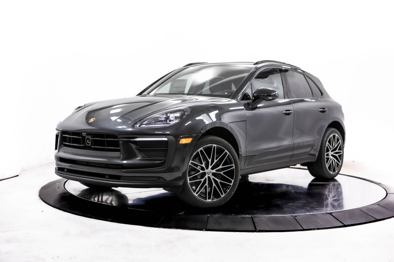 Thumbnail: 2026 Porsche Macan - 1
