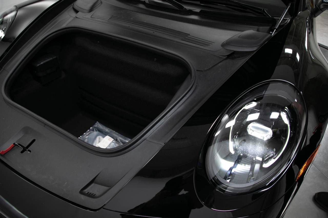 Thumbnail: 2025 Porsche 911 - 35