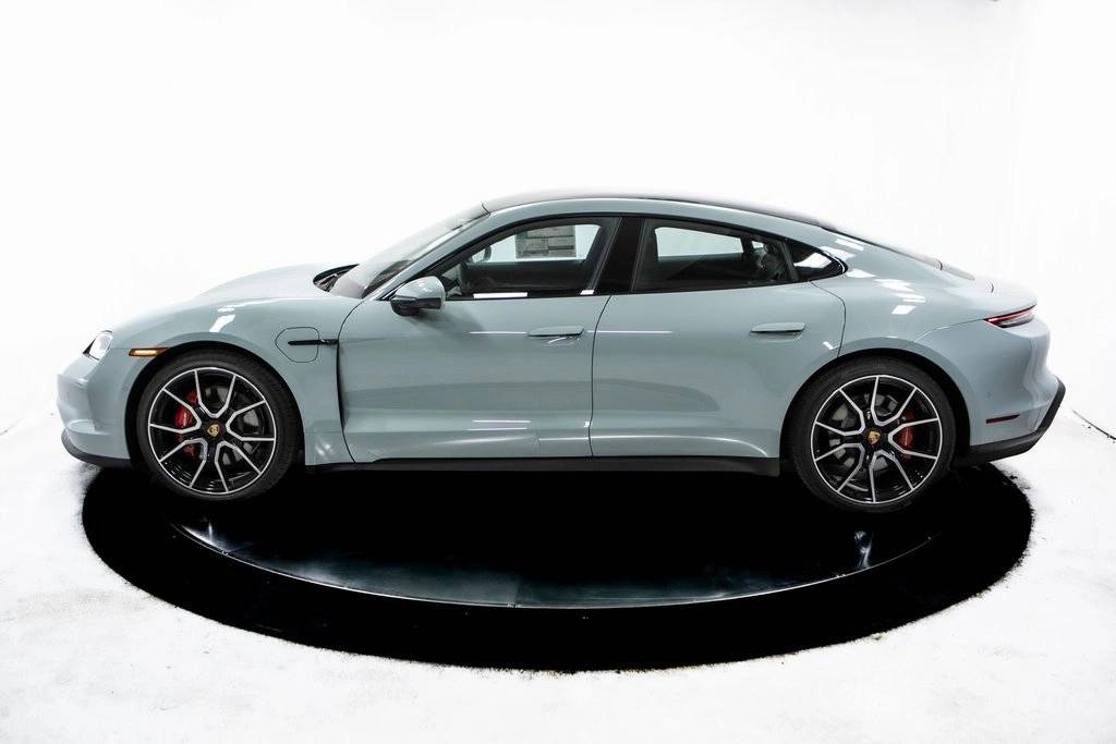 Thumbnail: 2025 Porsche Taycan - 2