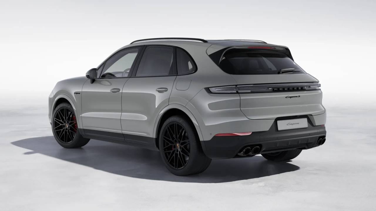 Thumbnail: 2026 Porsche Cayenne - 3
