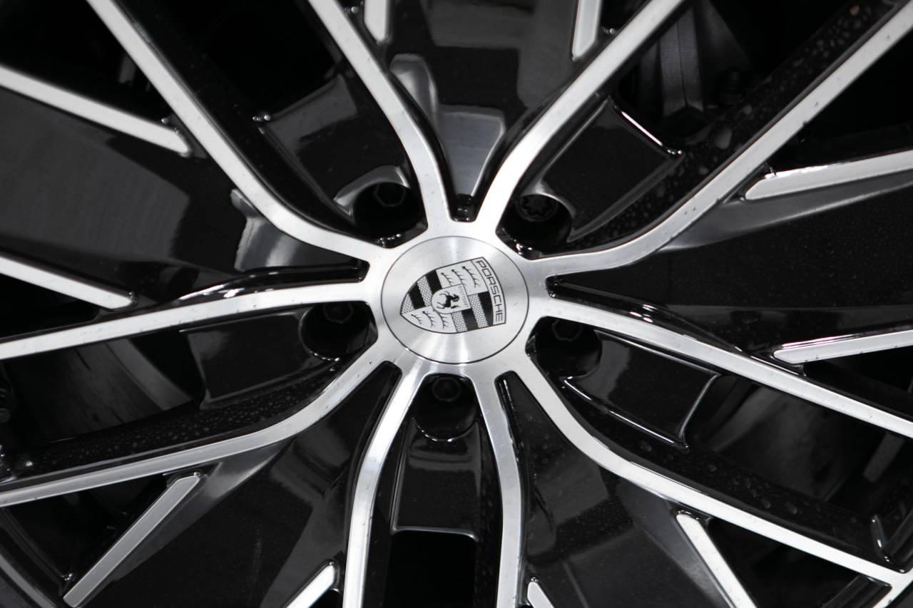 Thumbnail: 2026 Porsche Macan - 11