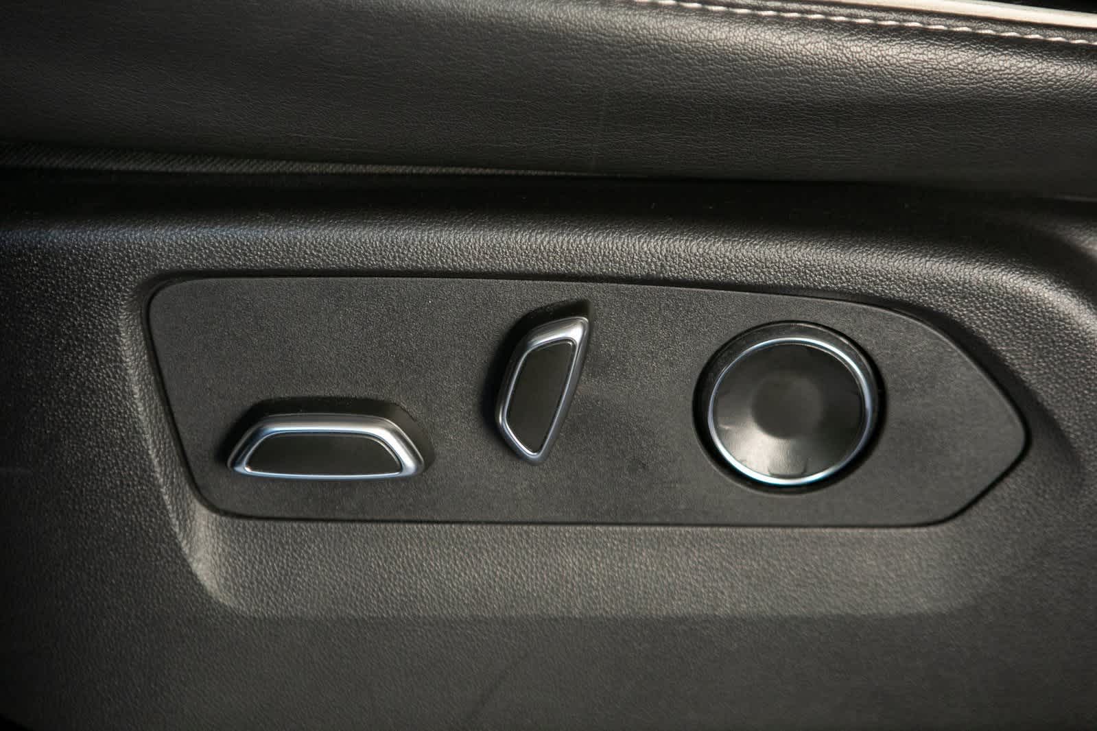 Thumbnail: 2024 Cadillac Escalade - 16