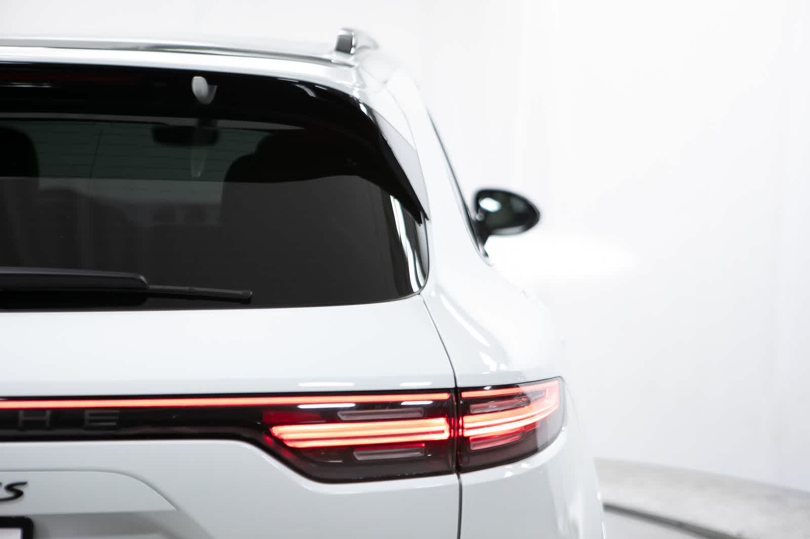 Thumbnail: 2023 Porsche Cayenne - 21