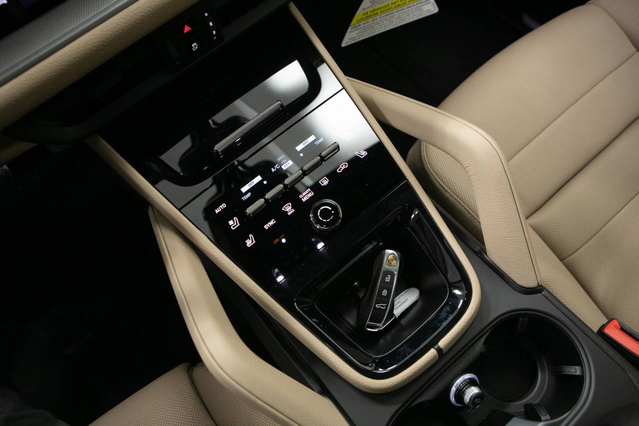 Thumbnail: 2026 Porsche Cayenne - 28