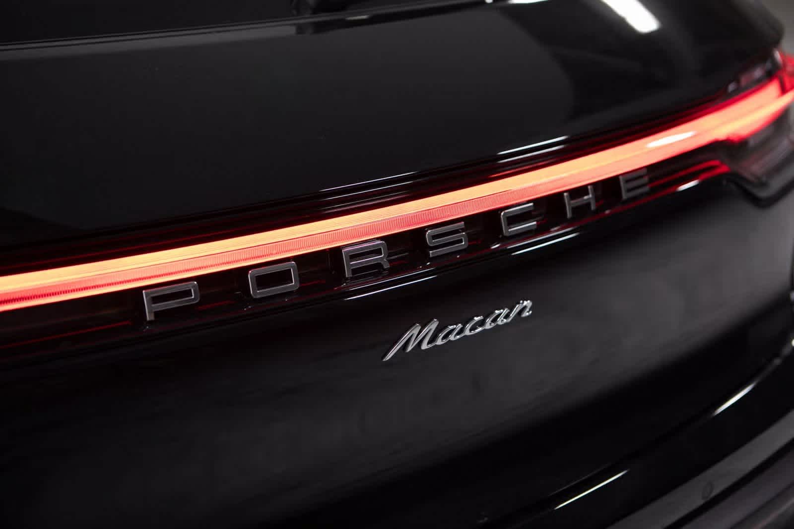 Thumbnail: 2025 Porsche Macan - 36