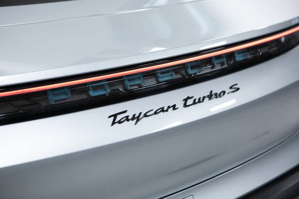 Thumbnail: 2024 Porsche Taycan - 40
