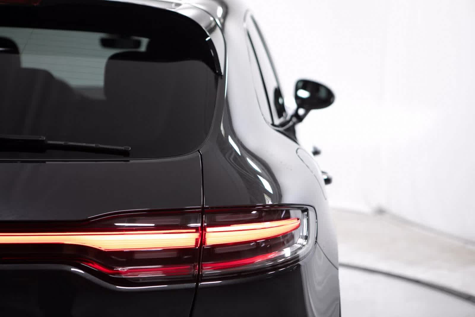 Thumbnail: 2025 Porsche Macan - 38