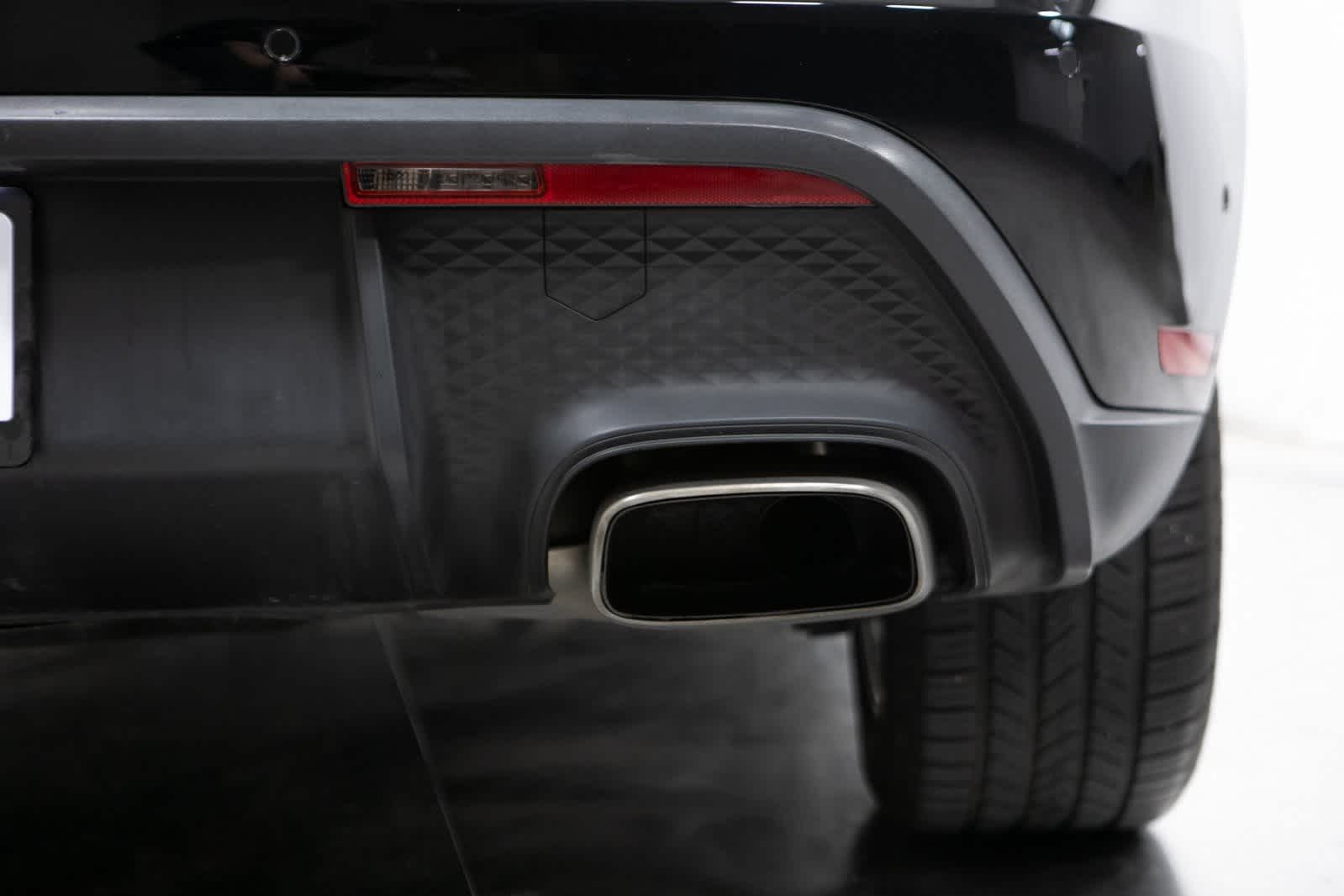 Thumbnail: 2023 Porsche Macan - 37