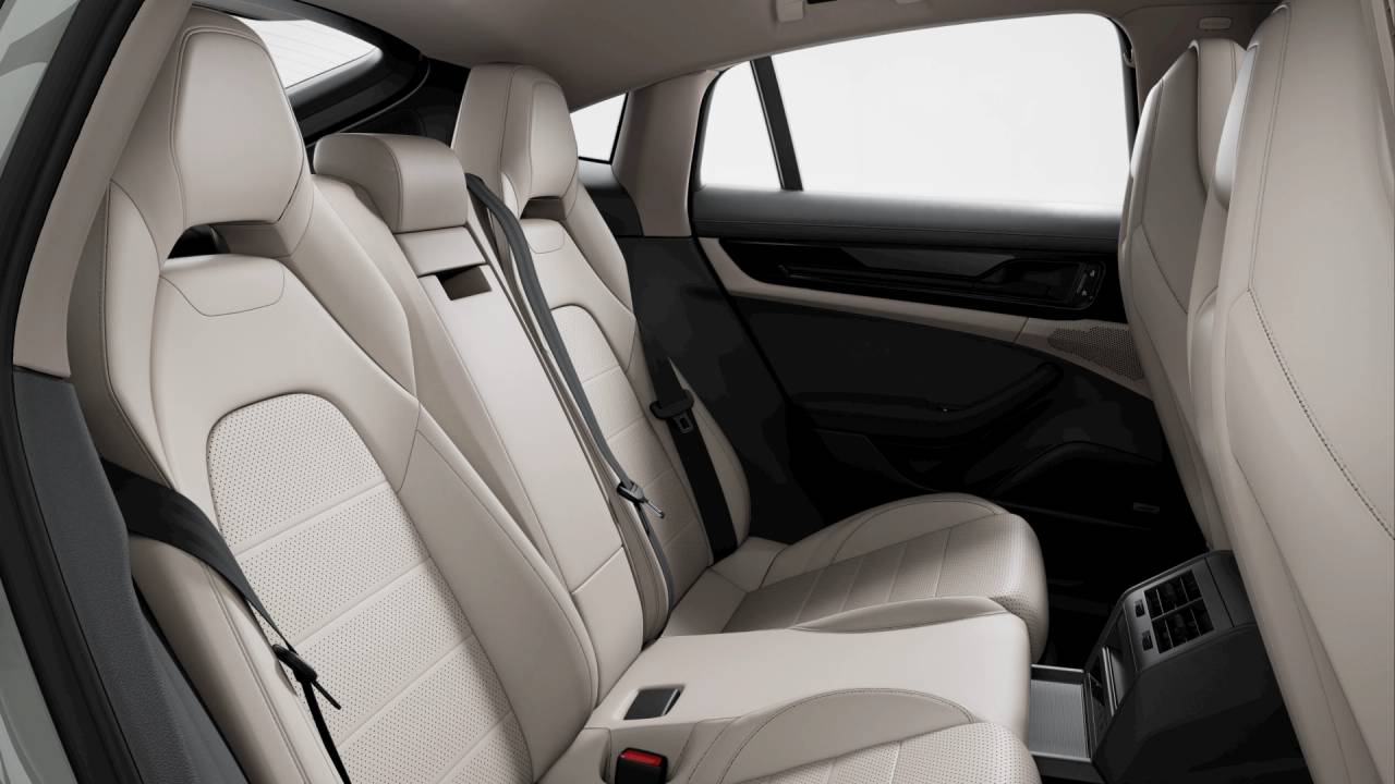 Thumbnail: 2026 Porsche Panamera - 10