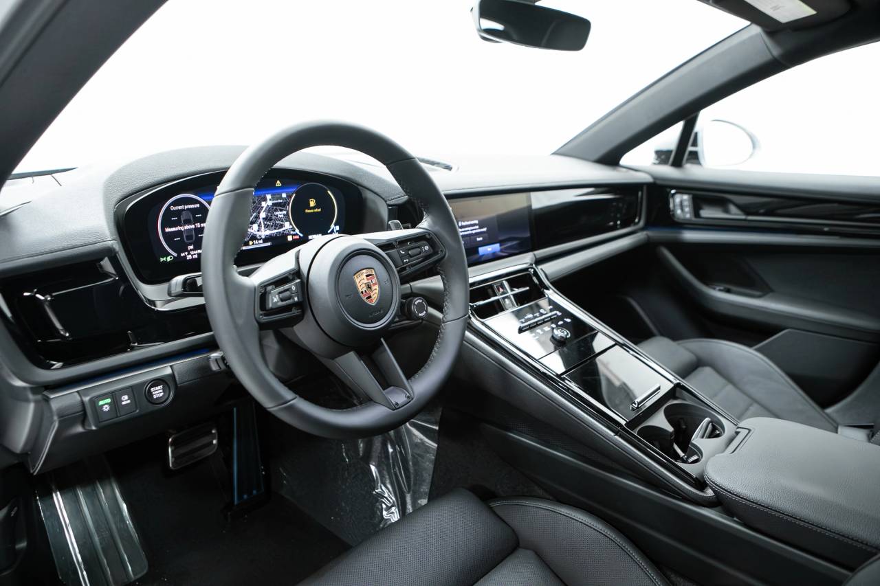 Thumbnail: 2026 Porsche Panamera - 4