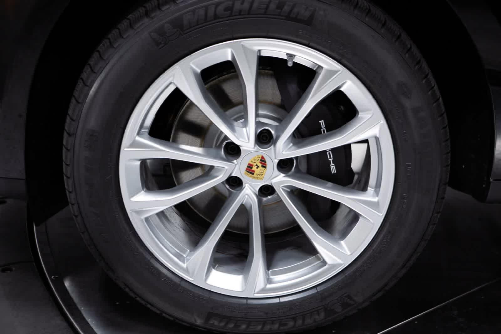 Thumbnail: 2026 Porsche Macan - 11