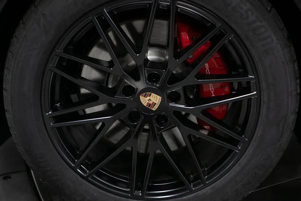Thumbnail: 2025 Porsche  - 11
