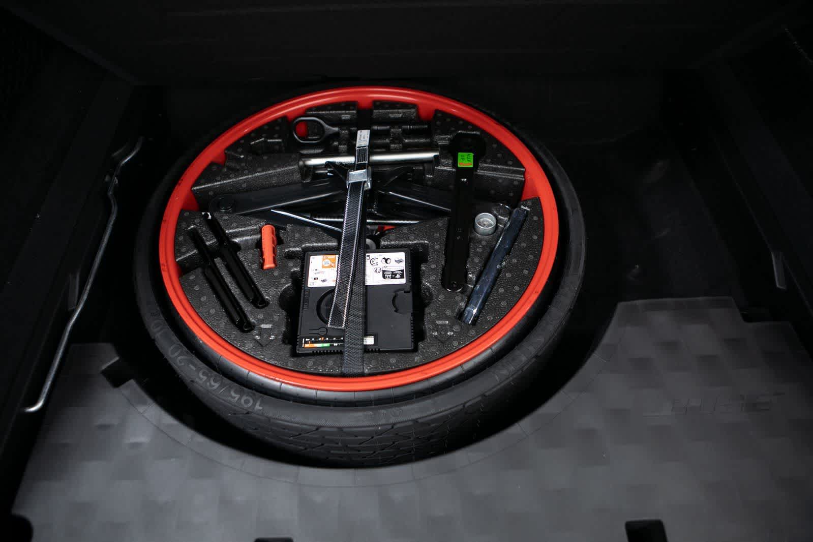 Thumbnail: 2025 Porsche Cayenne - 34