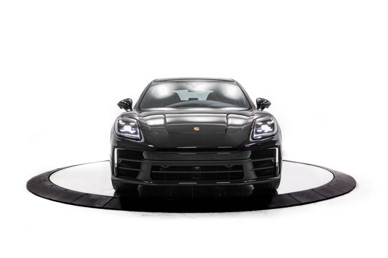 Thumbnail: 2026 Porsche Panamera - 10