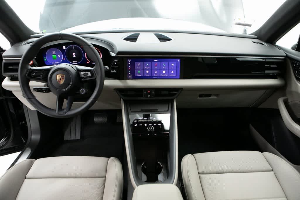 Thumbnail: 2025 Porsche Macan - 13