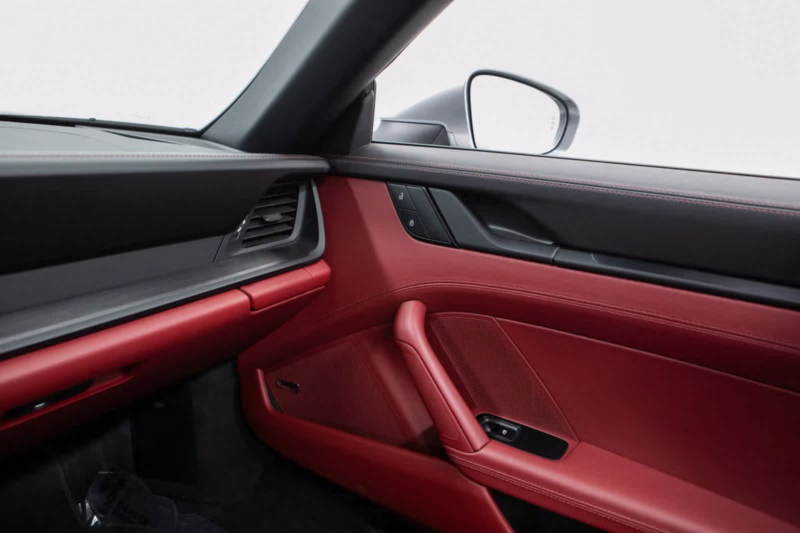 Thumbnail: 2024 Porsche 911 - 25