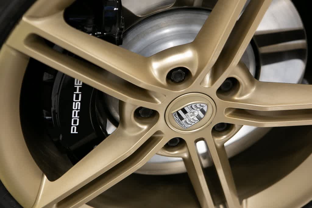 Thumbnail: 2022 Porsche Taycan - 11