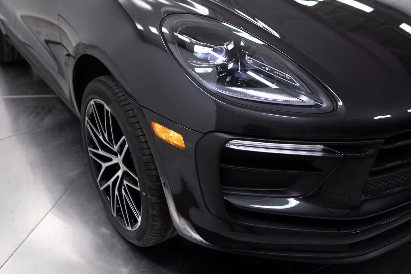 Thumbnail: 2025 Porsche Macan - 12
