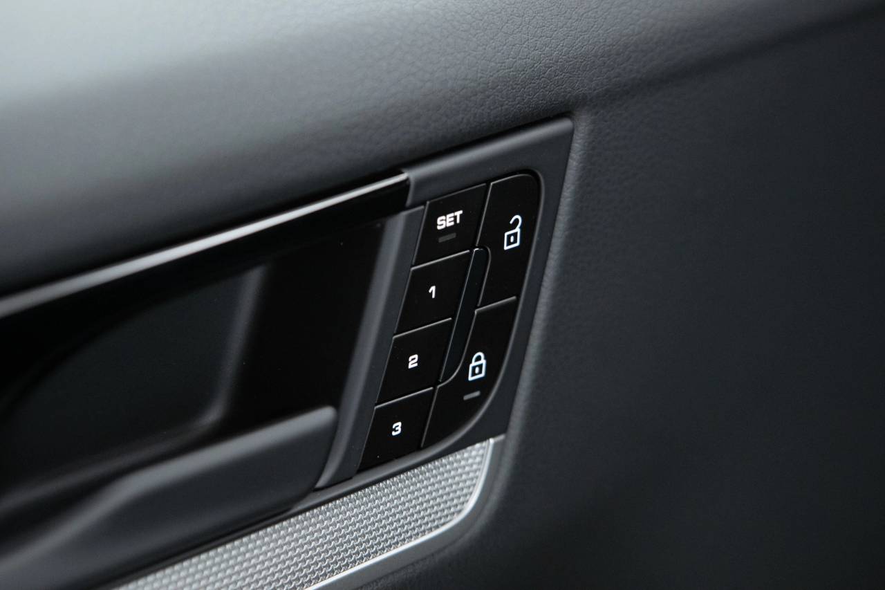 Thumbnail: 2026 Porsche  - 25