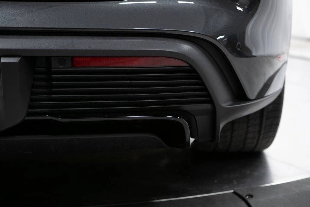 Thumbnail: 2025 Porsche Taycan - 40