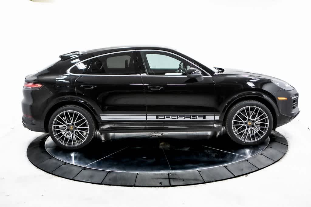 Thumbnail: 2022 Porsche Cayenne - 8