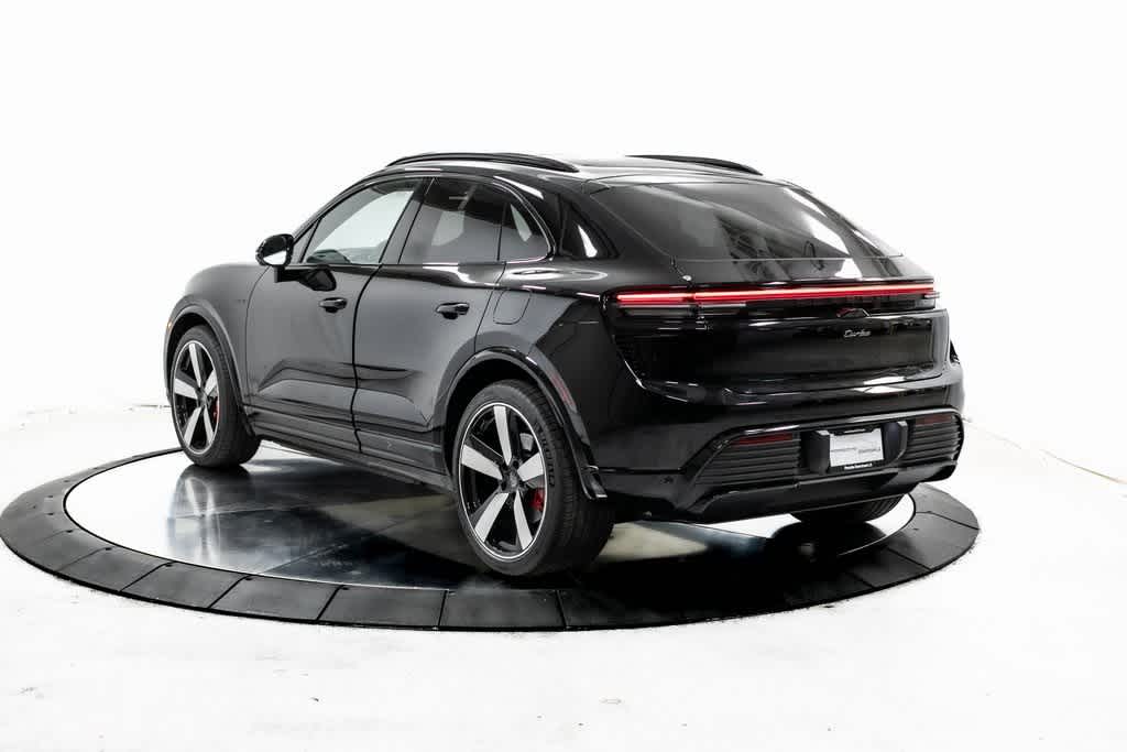Thumbnail: 2025 Porsche Macan - 3
