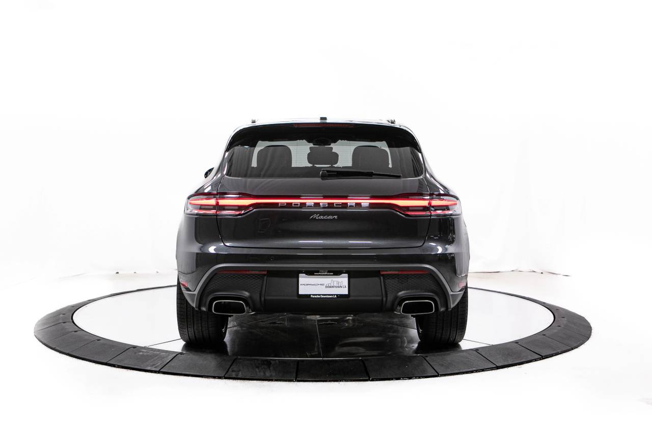 Thumbnail: 2026 Porsche Macan - 6