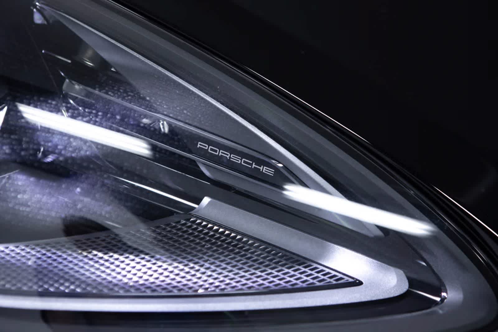 Thumbnail: 2026 Porsche Macan - 16
