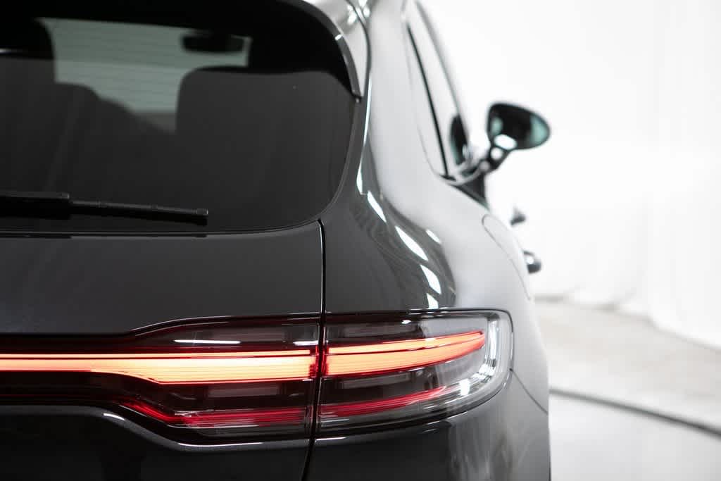 Thumbnail: 2025 Porsche Macan - 39