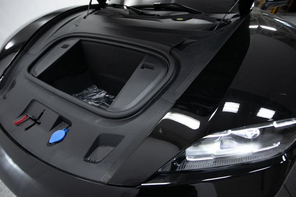 Thumbnail: 2025 Porsche Taycan - 34