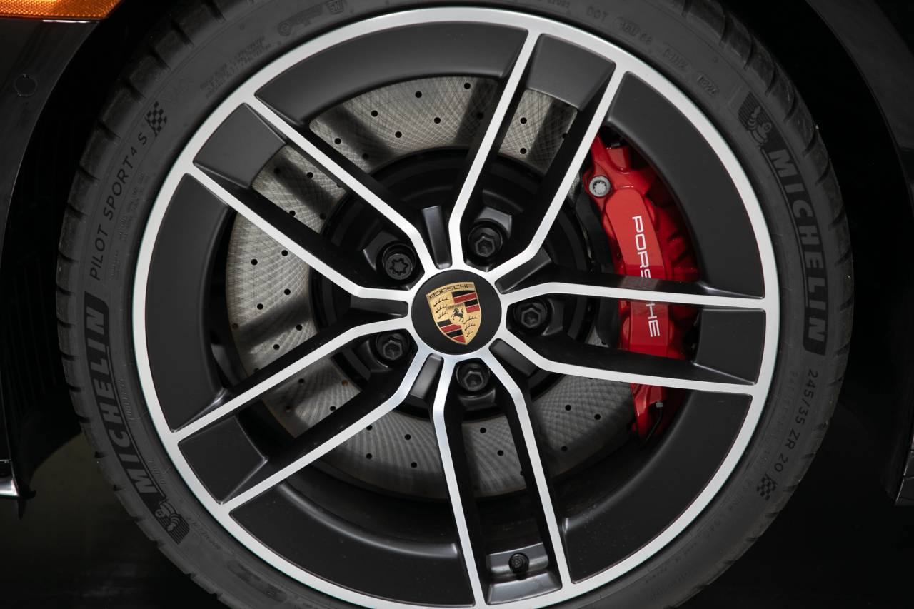 Thumbnail: 2025 Porsche 911 - 11