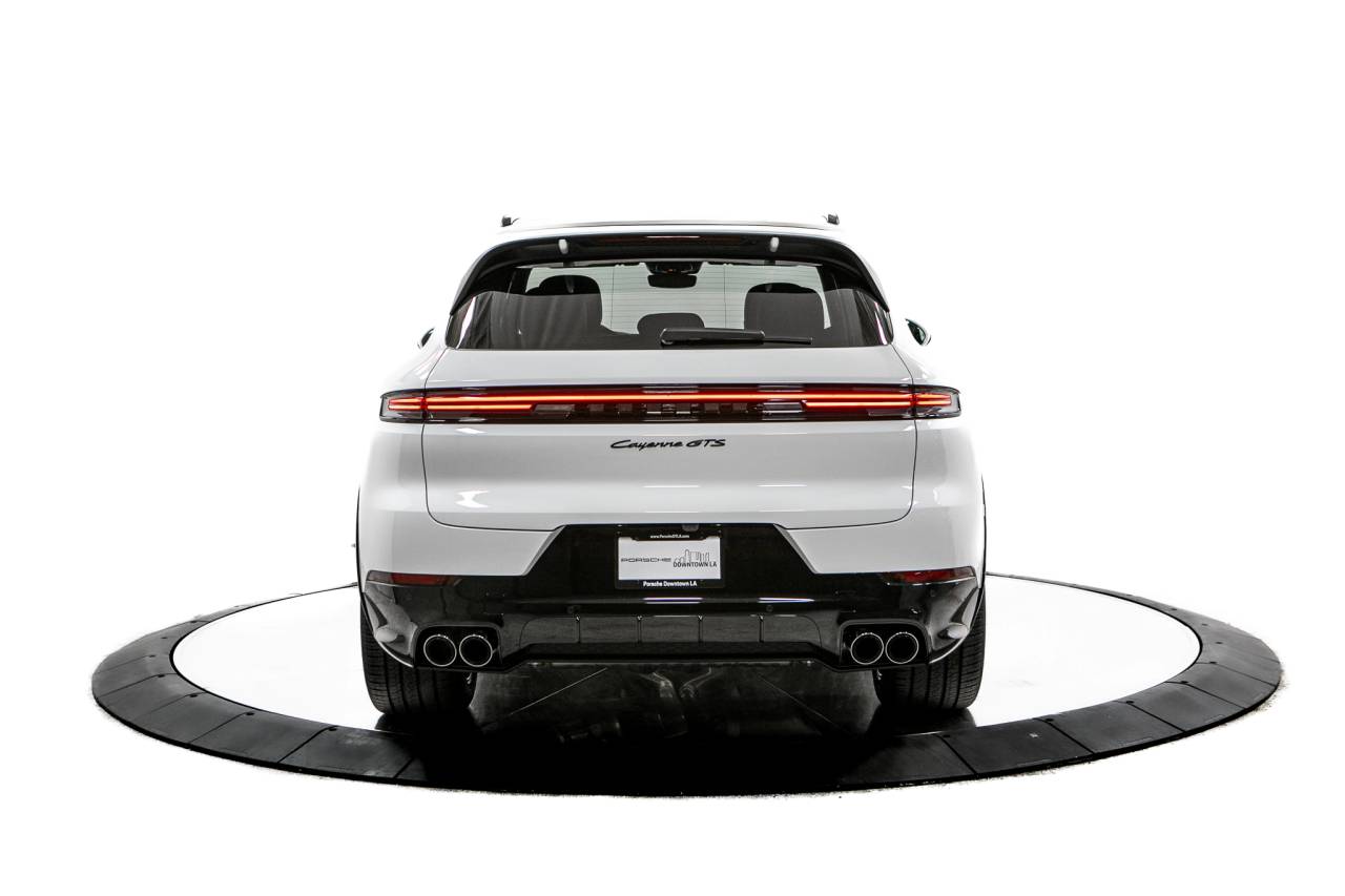 Thumbnail: 2026 Porsche Cayenne - 6