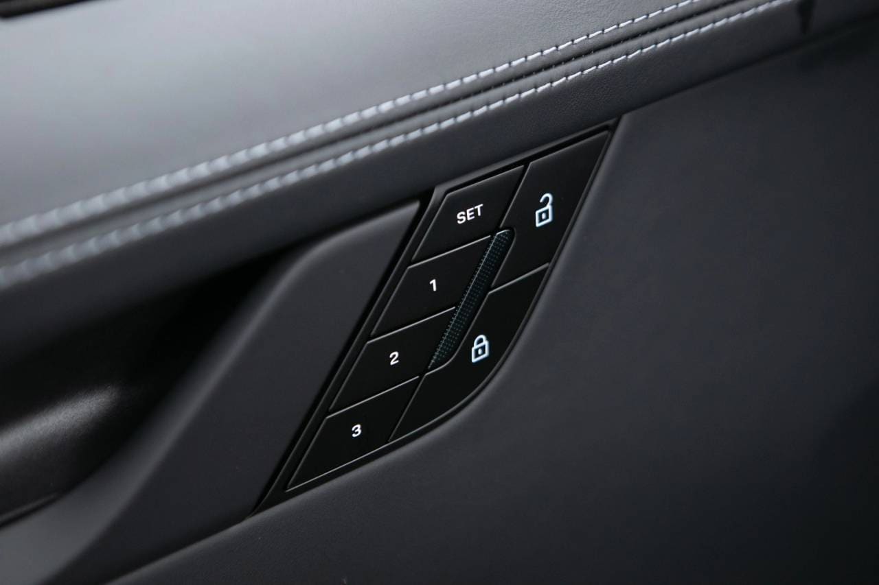 Thumbnail: 2026 Porsche 911 - 26