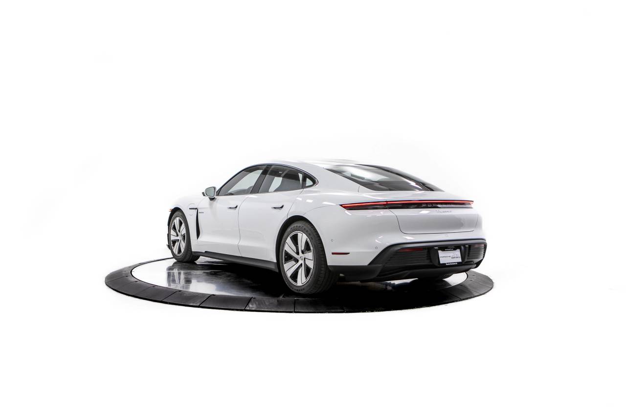 Thumbnail: 2026 Porsche Taycan - 3