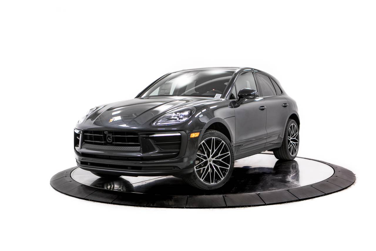 Thumbnail: 2026 Porsche Macan - 1