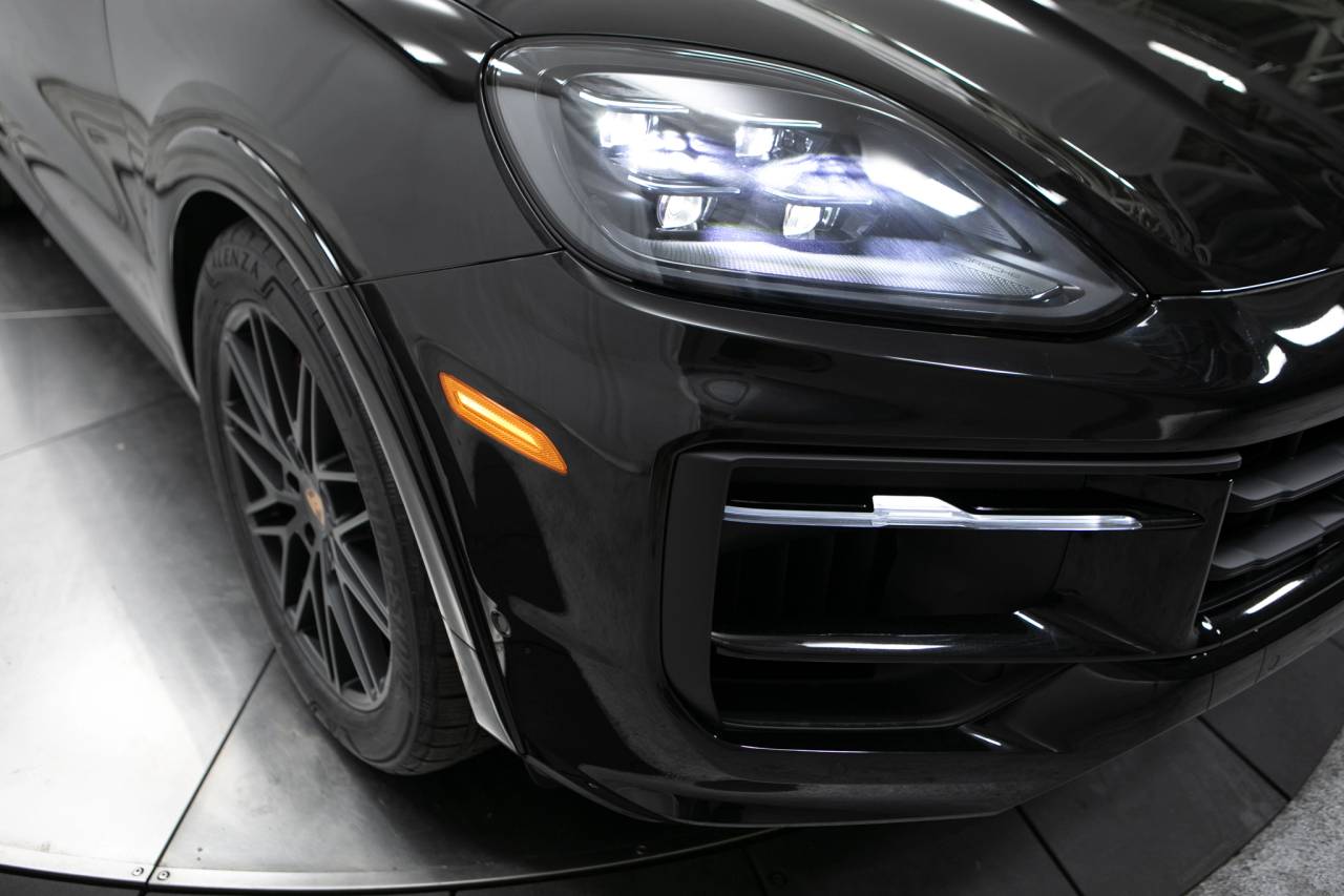 Thumbnail: 2026 Porsche Cayenne - 12