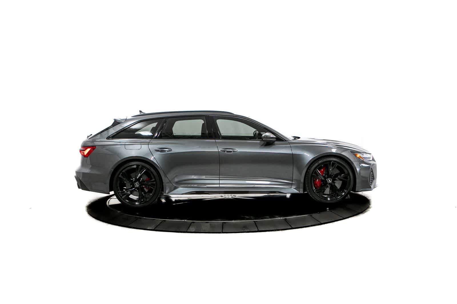 Thumbnail: 2023 Audi RS 6 - 8