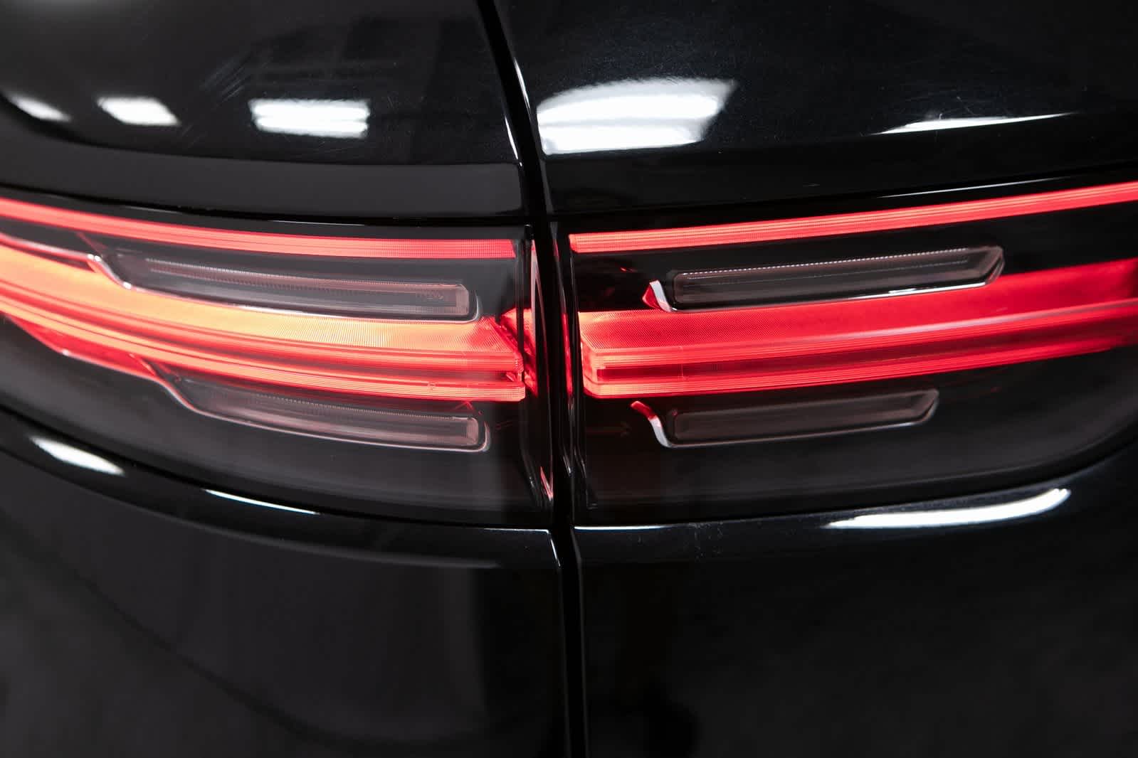 Thumbnail: 2023 Porsche Cayenne - 33