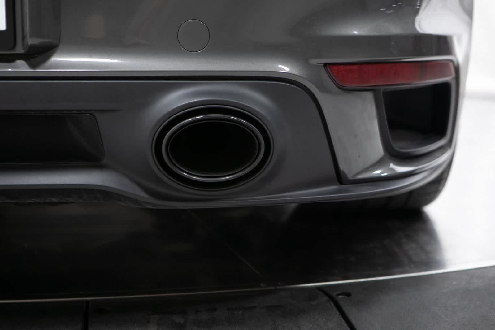 Thumbnail: 2023 Porsche 911 - 34