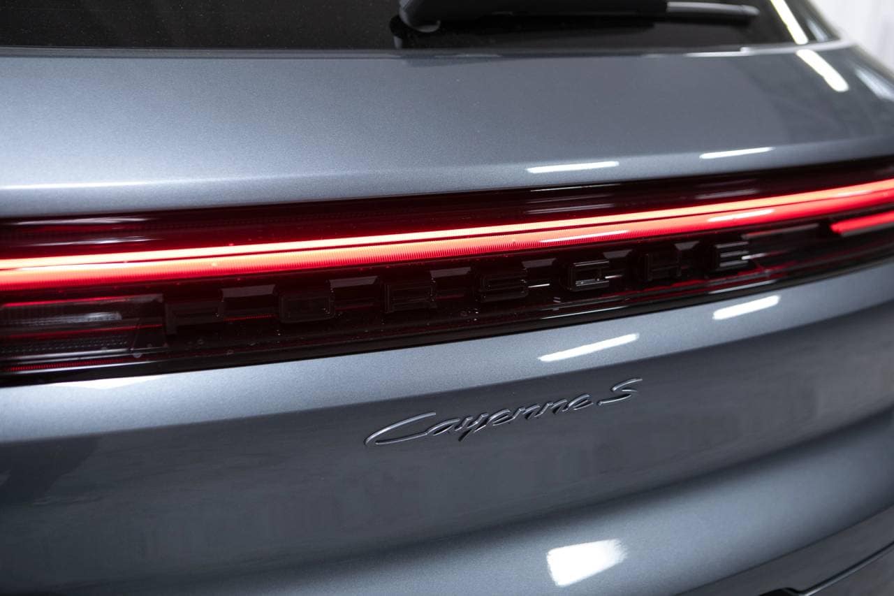 Thumbnail: 2026 Porsche Cayenne - 16