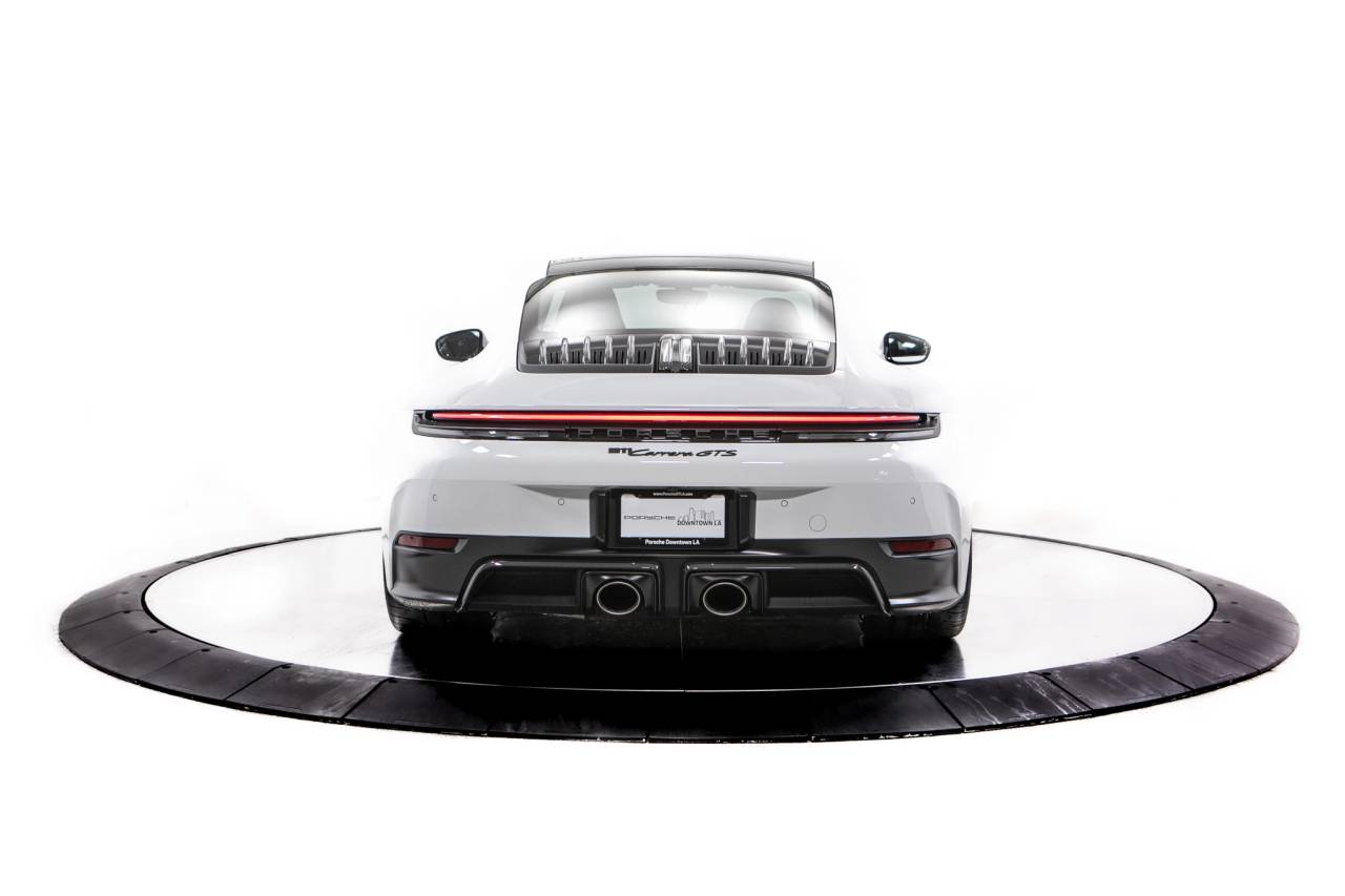 Thumbnail: 2026 Porsche 911 - 6