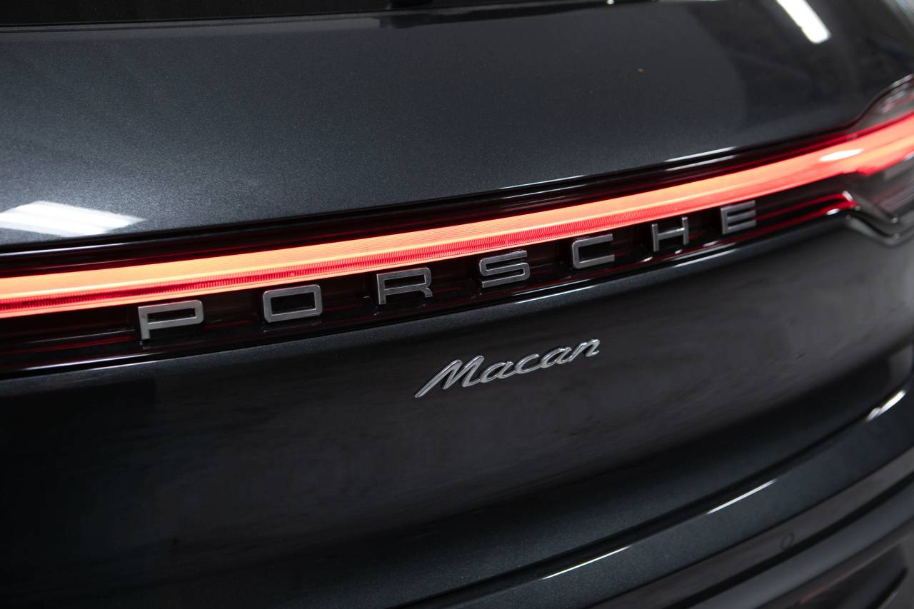 Thumbnail: 2026 Porsche Macan - 16